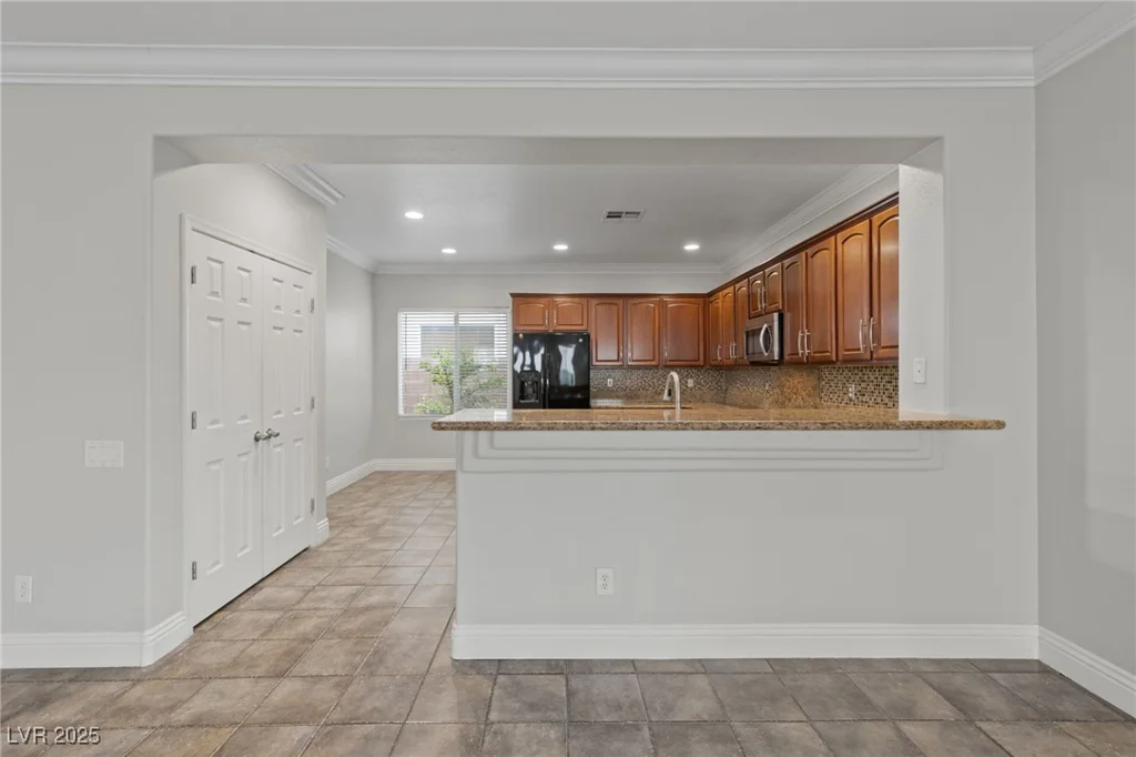 6438 Boatbill, North Las Vegas, NV 89084
