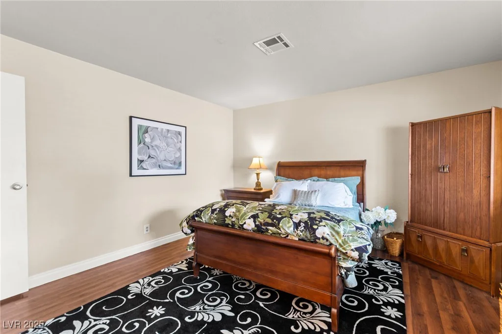 708 Langtry, Las Vegas, NV 89107