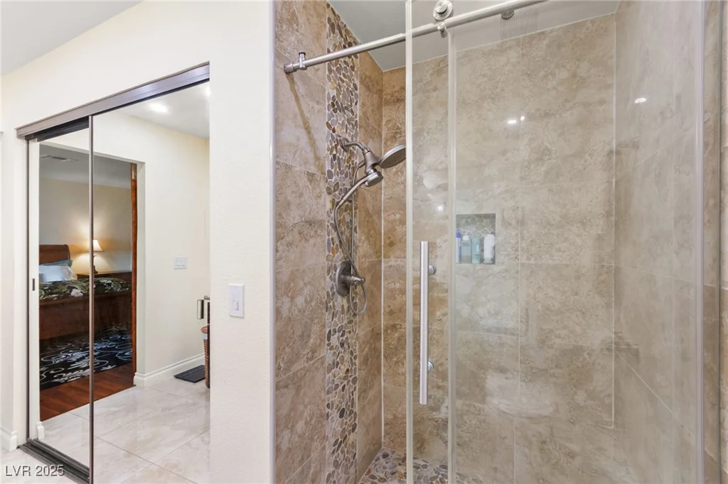 708 Langtry, Las Vegas, NV 89107