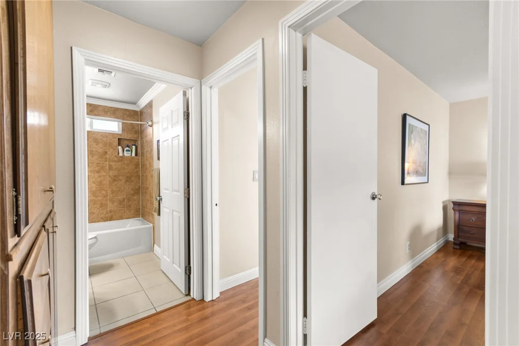 708 Langtry, Las Vegas, NV 89107