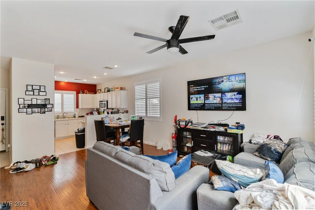 2702 Cottonwillow, Las Vegas, NV 89135