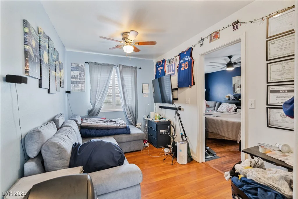 2702 Cottonwillow, Las Vegas, NV 89135