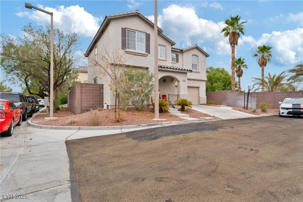 2702 Cottonwillow, Las Vegas, NV 89135