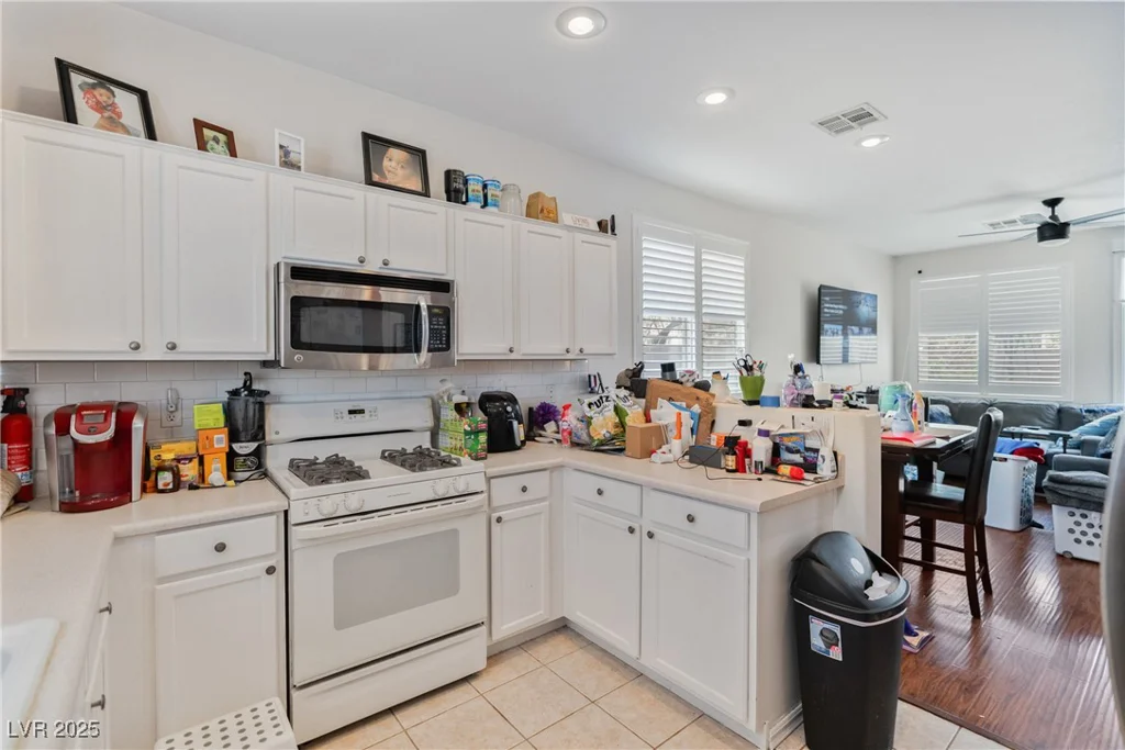 2702 Cottonwillow, Las Vegas, NV 89135