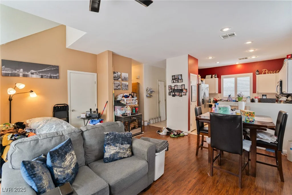 2702 Cottonwillow, Las Vegas, NV 89135