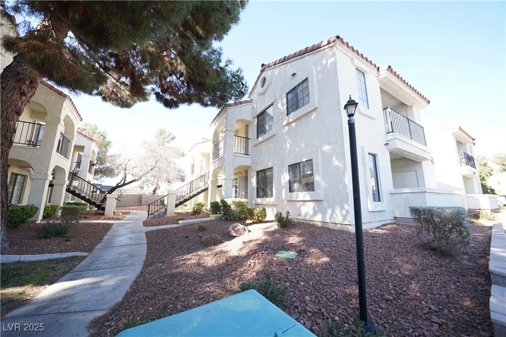 4896 Nara Vista, Las Vegas, NV 89103