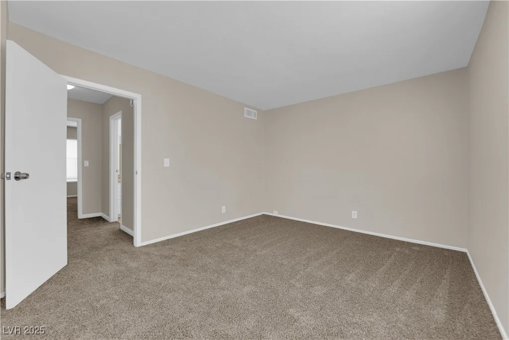 6299 Washington, Las Vegas, NV 89107