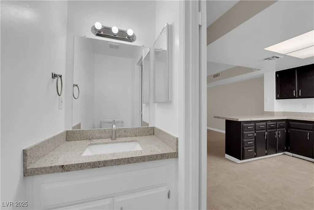 6299 Washington, Las Vegas, NV 89107