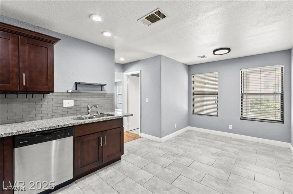 2062 Club Crest, Henderson, NV 89014
