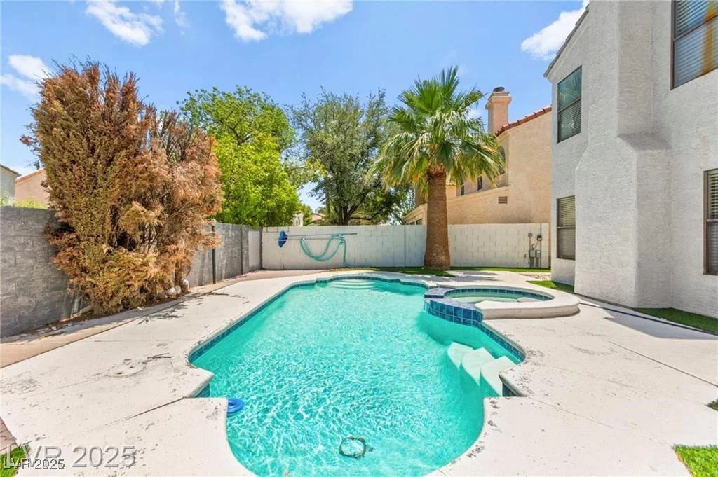 2062 Club Crest, Henderson, NV 89014