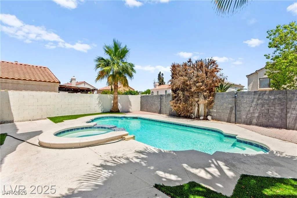 2062 Club Crest, Henderson, NV 89014