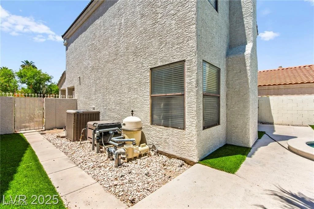 2062 Club Crest, Henderson, NV 89014