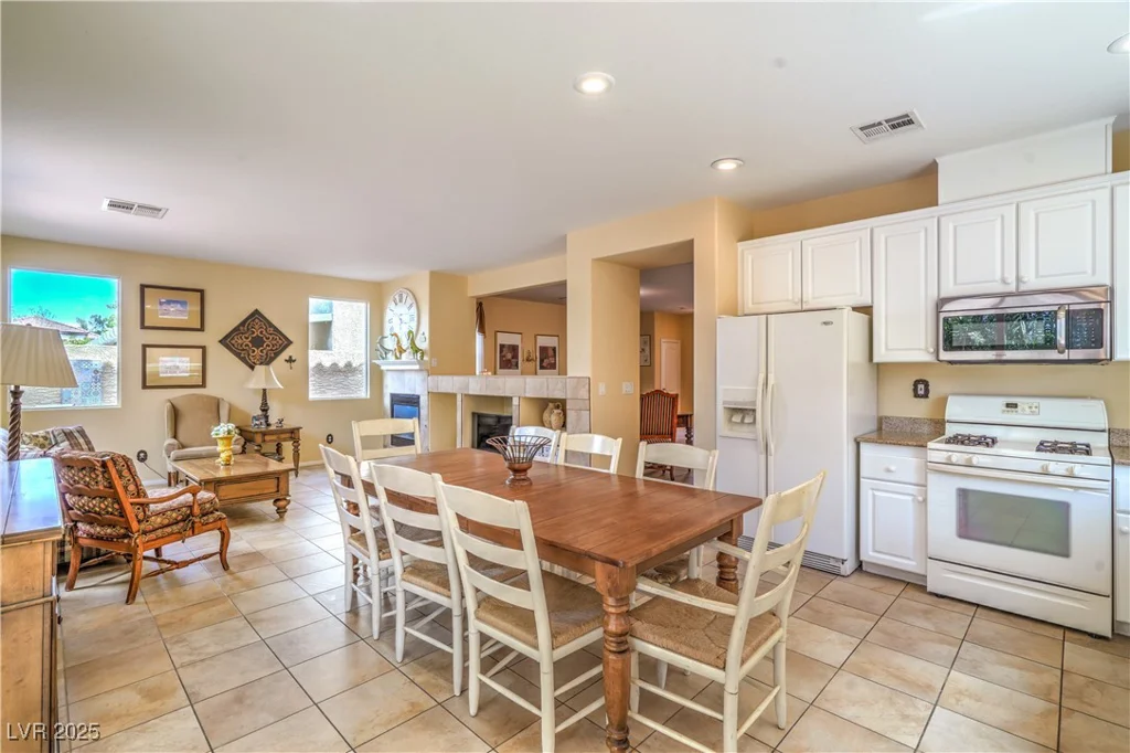 9520 Walking Spirit, Las Vegas, NV 89129
