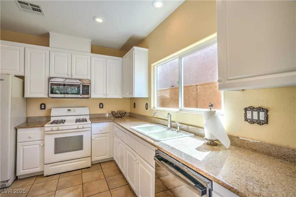 9520 Walking Spirit, Las Vegas, NV 89129