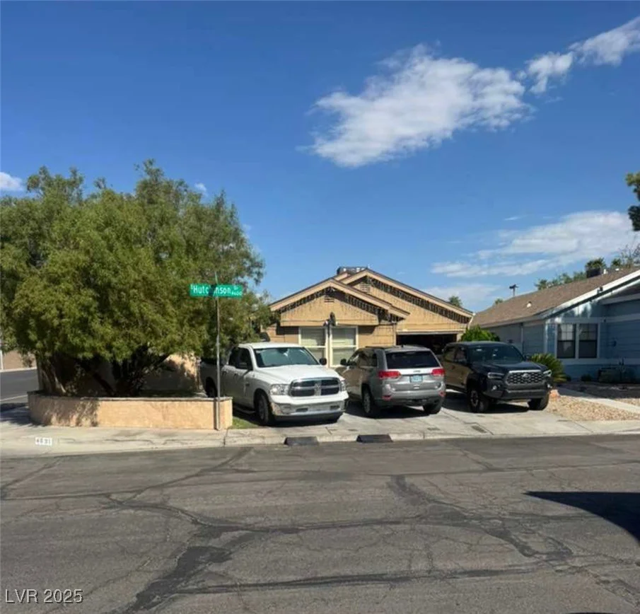 4691 Hutchinson, Las Vegas, NV 89147