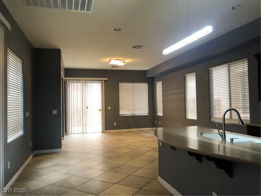 1885 Cape Cod Landing, Las Vegas, NV 89135