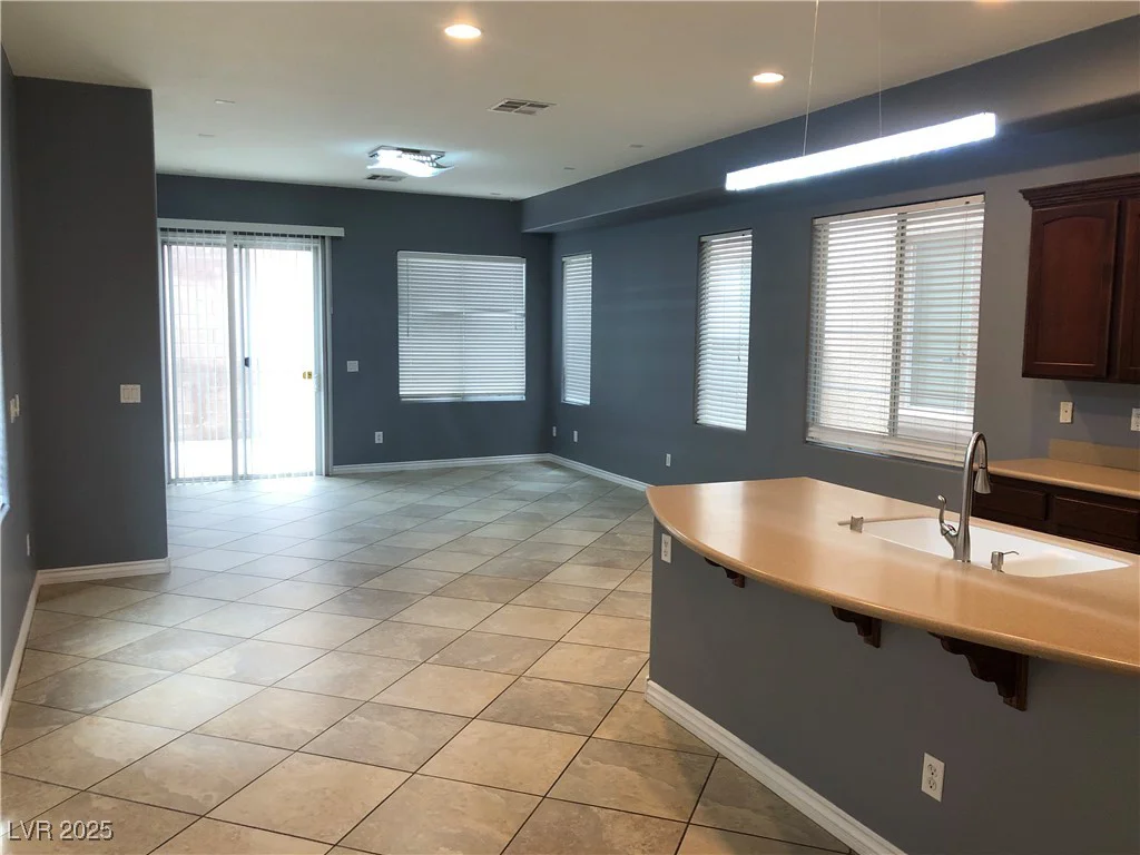 1885 Cape Cod Landing, Las Vegas, NV 89135