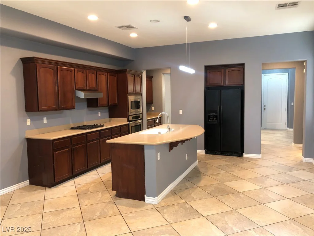 1885 Cape Cod Landing, Las Vegas, NV 89135