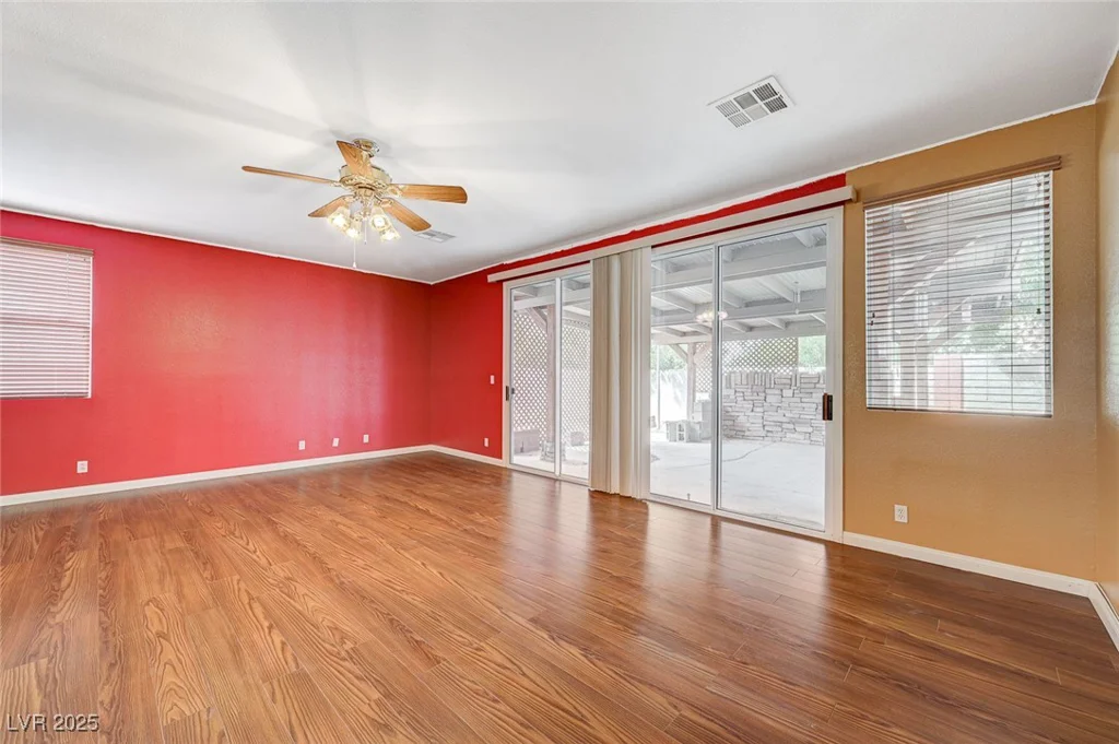 6325 Giant Oak, North Las Vegas, NV 89084