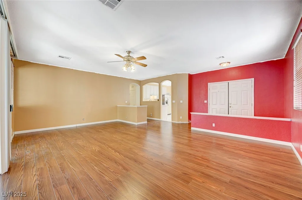 6325 Giant Oak, North Las Vegas, NV 89084