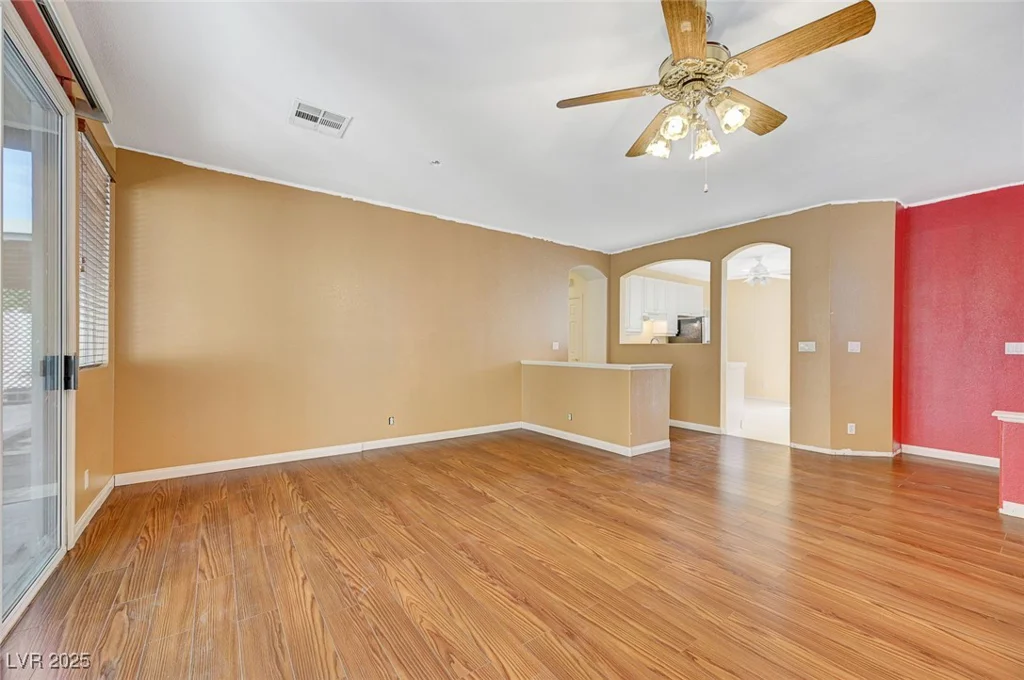 6325 Giant Oak, North Las Vegas, NV 89084