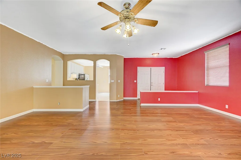 6325 Giant Oak, North Las Vegas, NV 89084