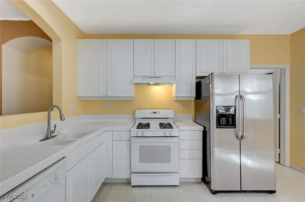 6325 Giant Oak, North Las Vegas, NV 89084