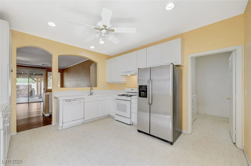 6325 Giant Oak, North Las Vegas, NV 89084