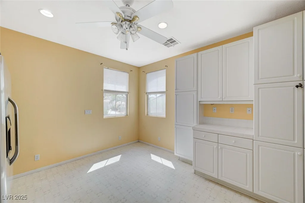 6325 Giant Oak, North Las Vegas, NV 89084