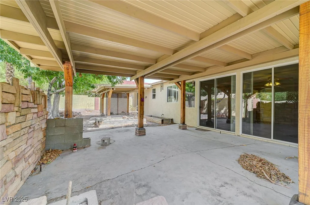 6325 Giant Oak, North Las Vegas, NV 89084