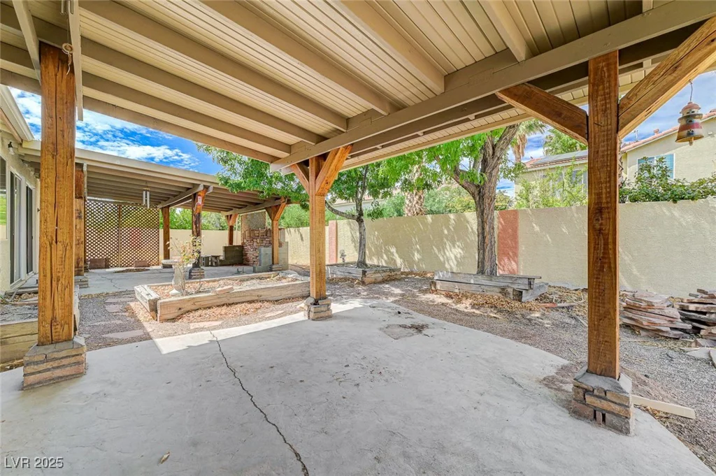 6325 Giant Oak, North Las Vegas, NV 89084