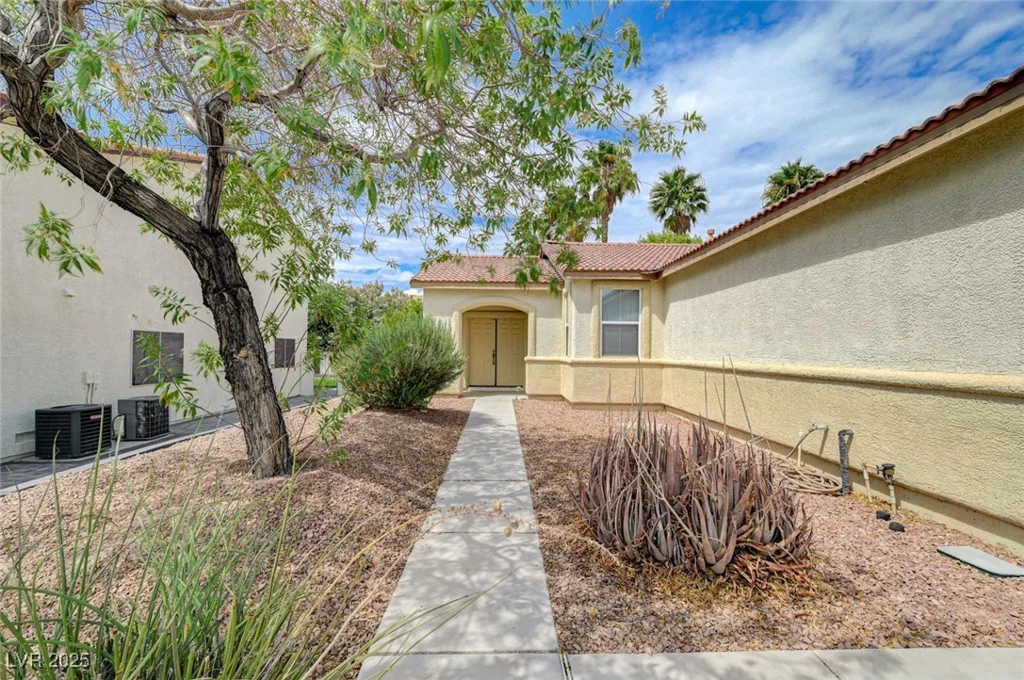 6325 Giant Oak, North Las Vegas, NV 89084