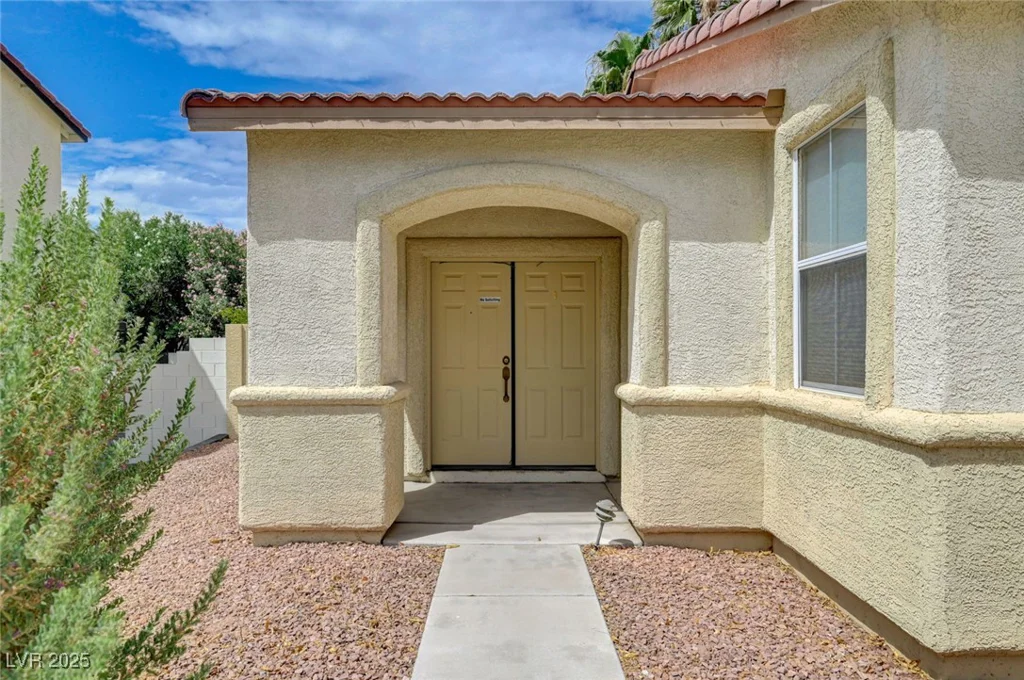 6325 Giant Oak, North Las Vegas, NV 89084