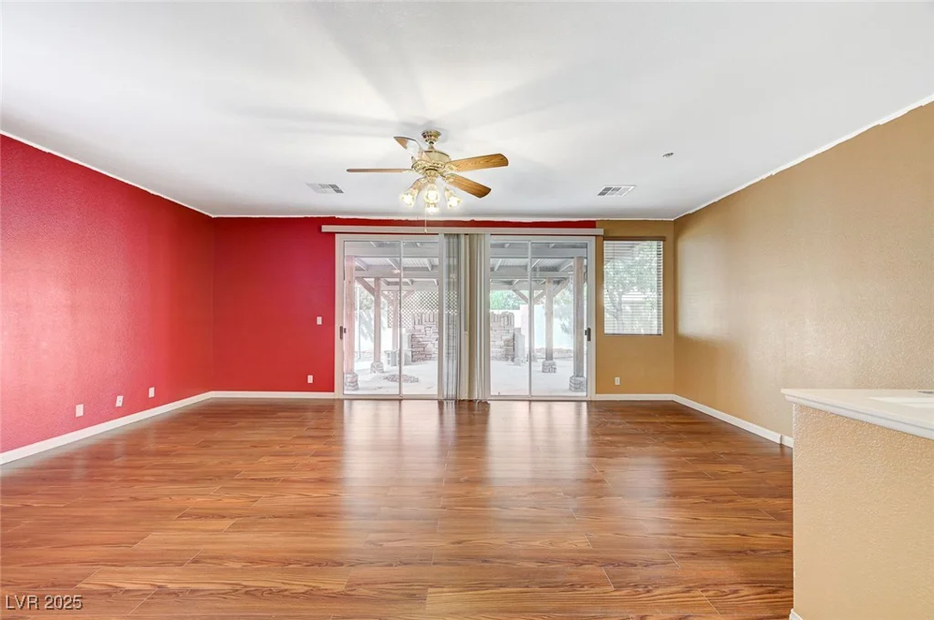 6325 Giant Oak, North Las Vegas, NV 89084