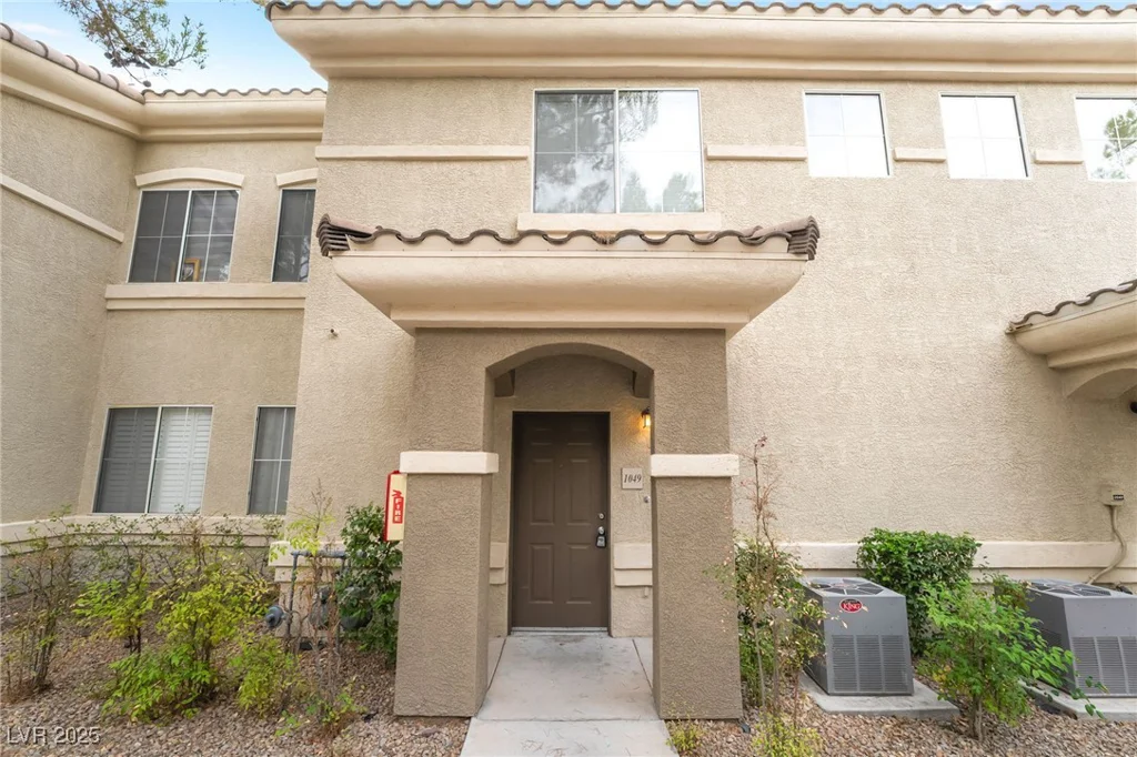 9050 Warm Springs, Las Vegas, NV 89148