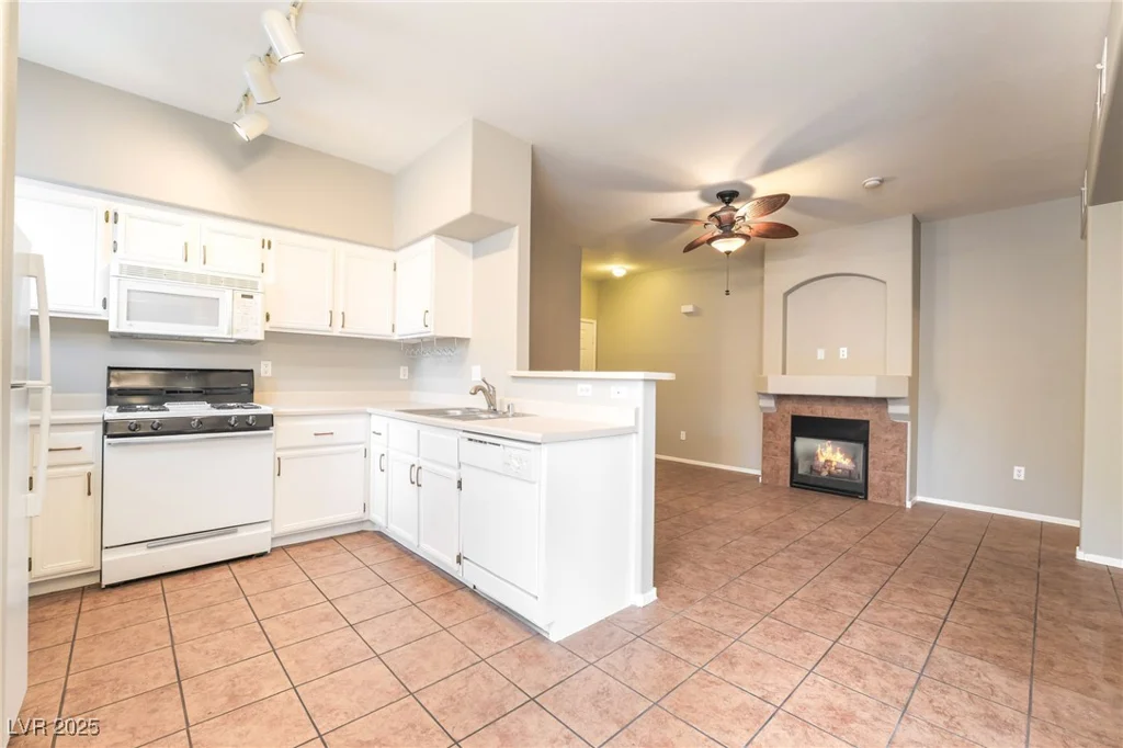 9050 Warm Springs, Las Vegas, NV 89148