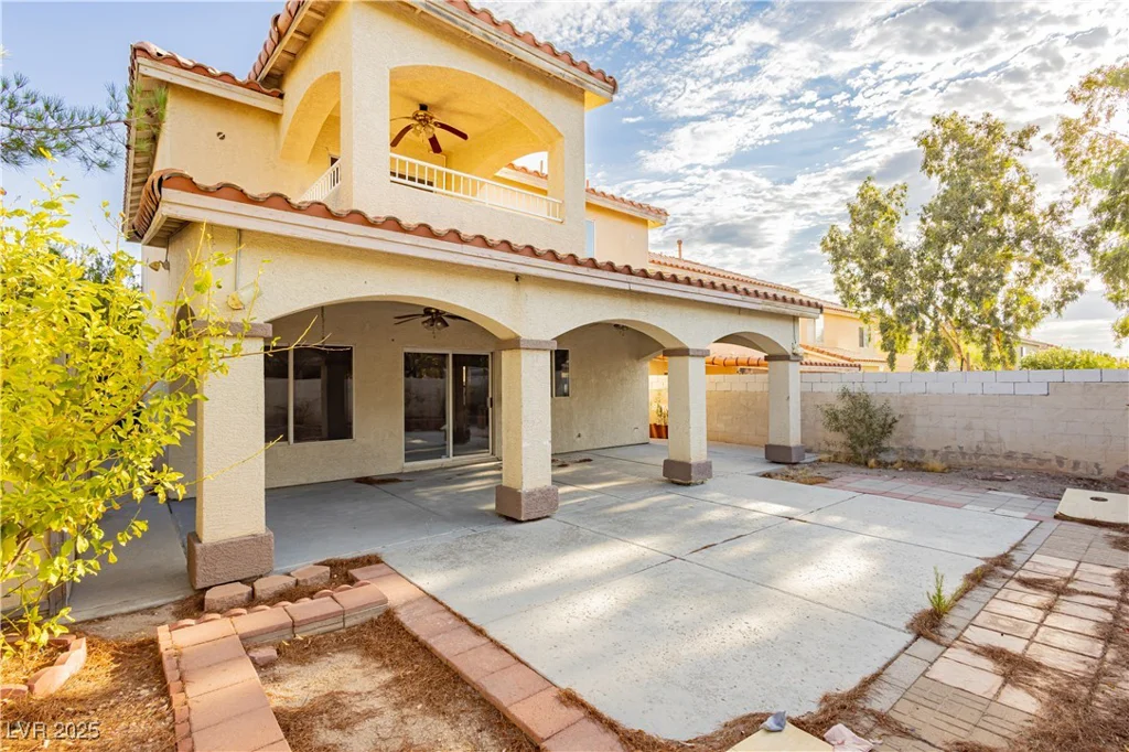 9593 Arrowhead Falls, Las Vegas, NV 89148