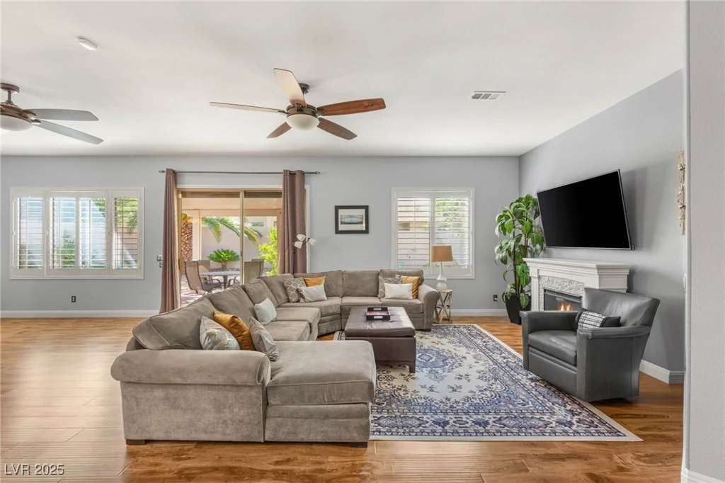 64 Chateau Whistler, Las Vegas, NV 89148