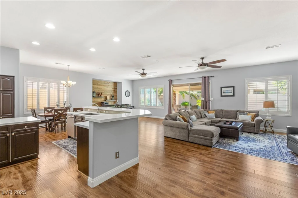 64 Chateau Whistler, Las Vegas, NV 89148