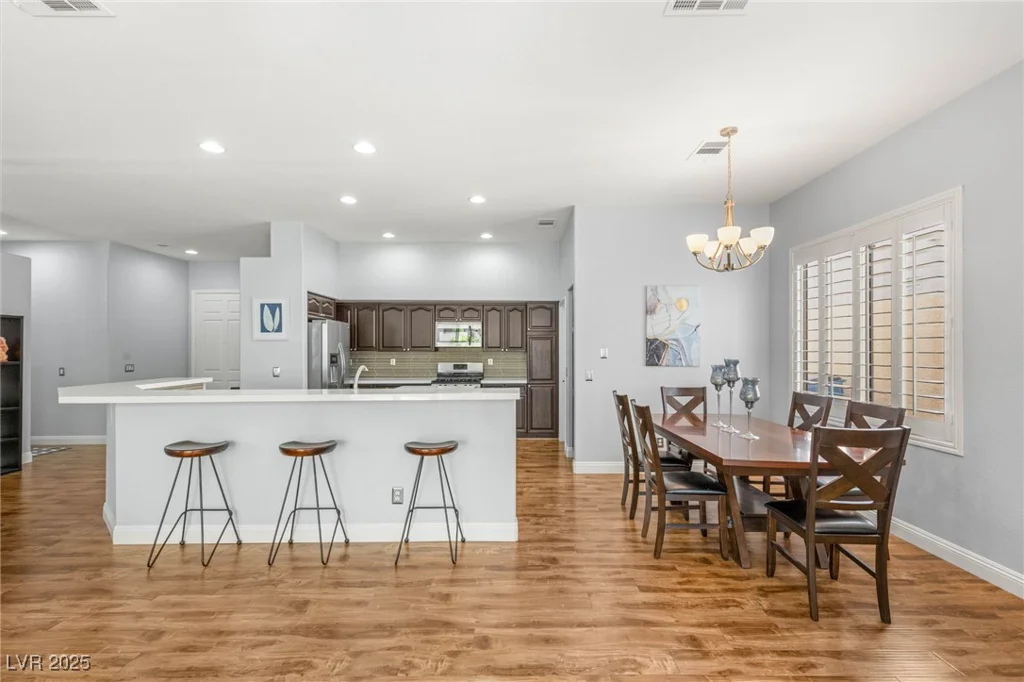 64 Chateau Whistler, Las Vegas, NV 89148