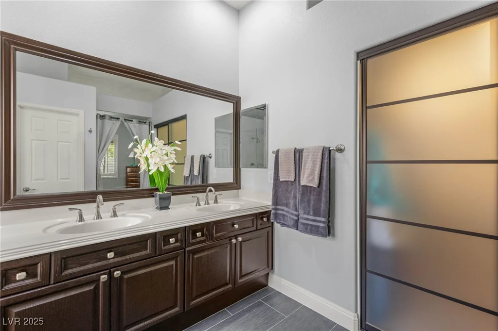 64 Chateau Whistler, Las Vegas, NV 89148