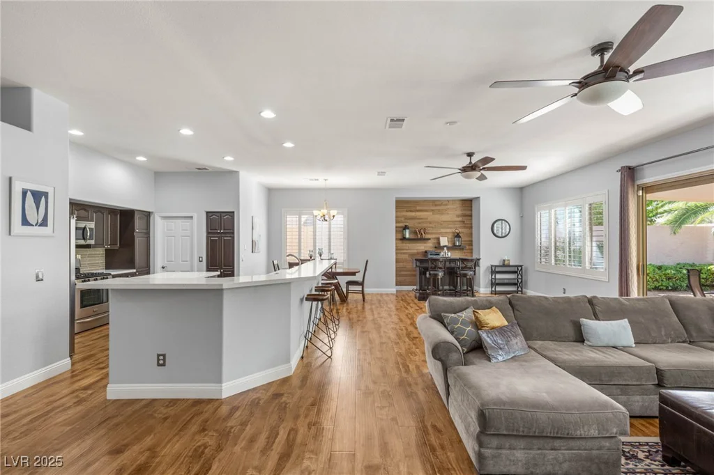 64 Chateau Whistler, Las Vegas, NV 89148
