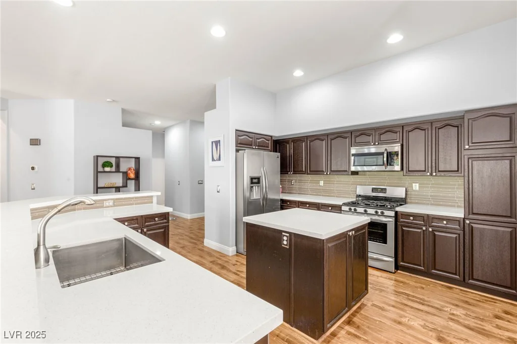 64 Chateau Whistler, Las Vegas, NV 89148
