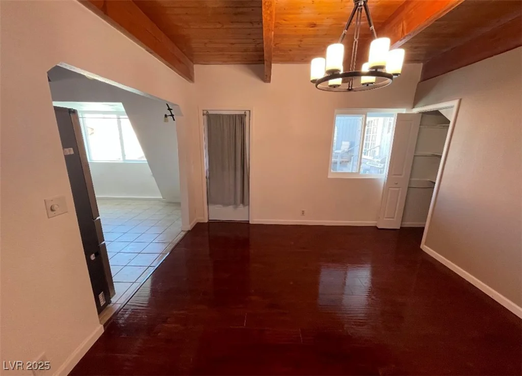 6171 Whispering Sands, Las Vegas, NV 89131