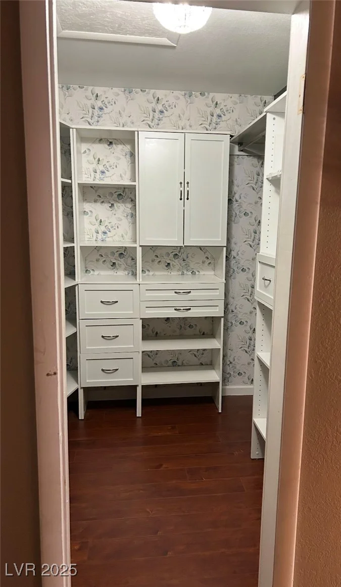 6171 Whispering Sands, Las Vegas, NV 89131
