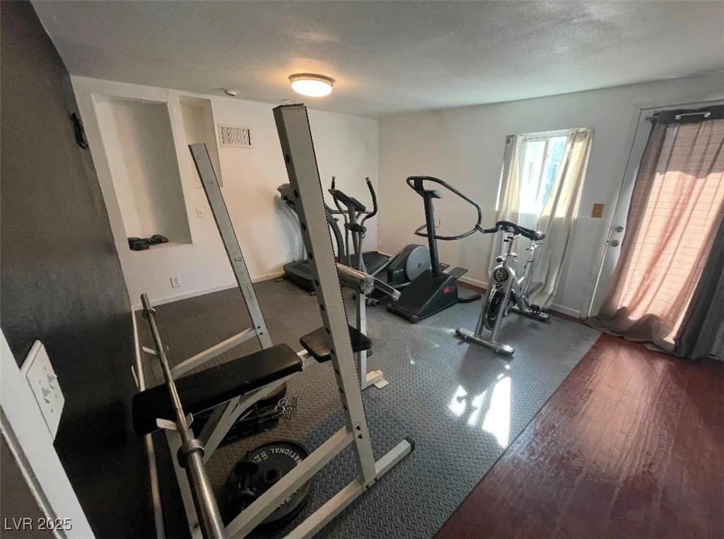 6171 Whispering Sands, Las Vegas, NV 89131