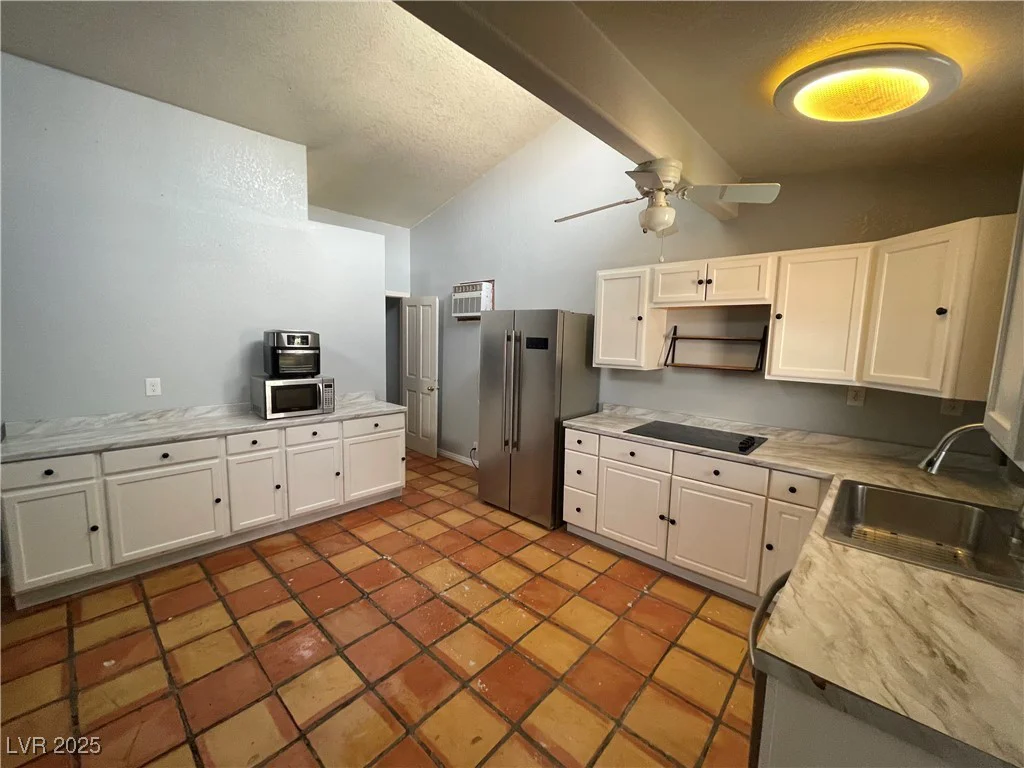6171 Whispering Sands, Las Vegas, NV 89131