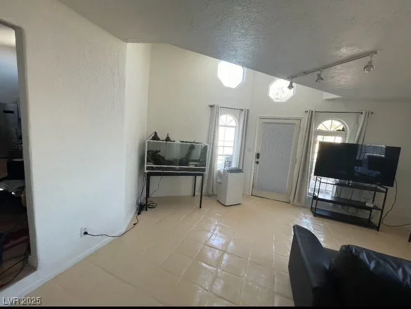 6171 Whispering Sands, Las Vegas, NV 89131
