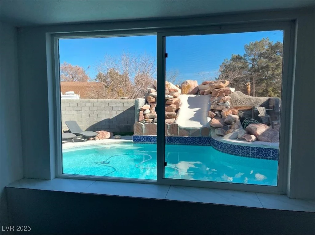 6171 Whispering Sands, Las Vegas, NV 89131