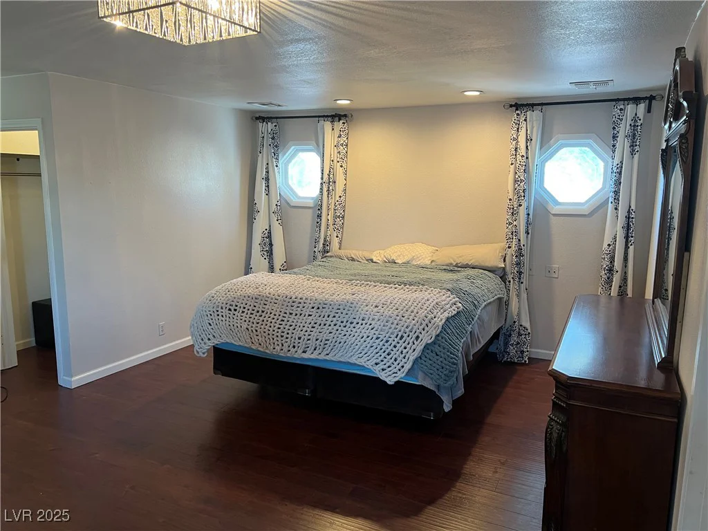 6171 Whispering Sands, Las Vegas, NV 89131